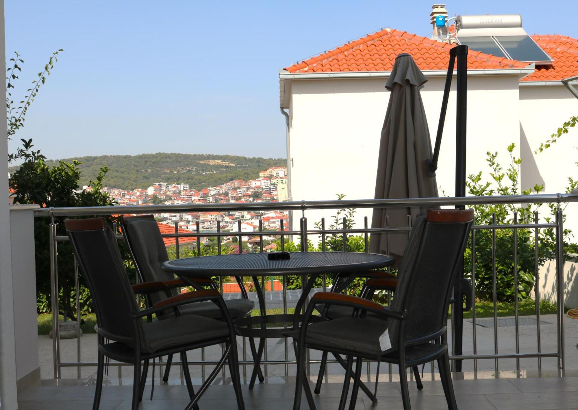 Andrea Apartments Трогір Екстер'єр фото